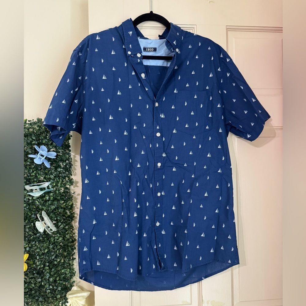 Men’s Izod Casual Button Down Collared Shirt L